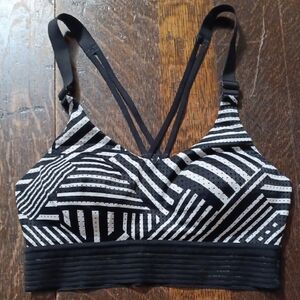 Victoria's Secret Black and White Patterned Sports Bra